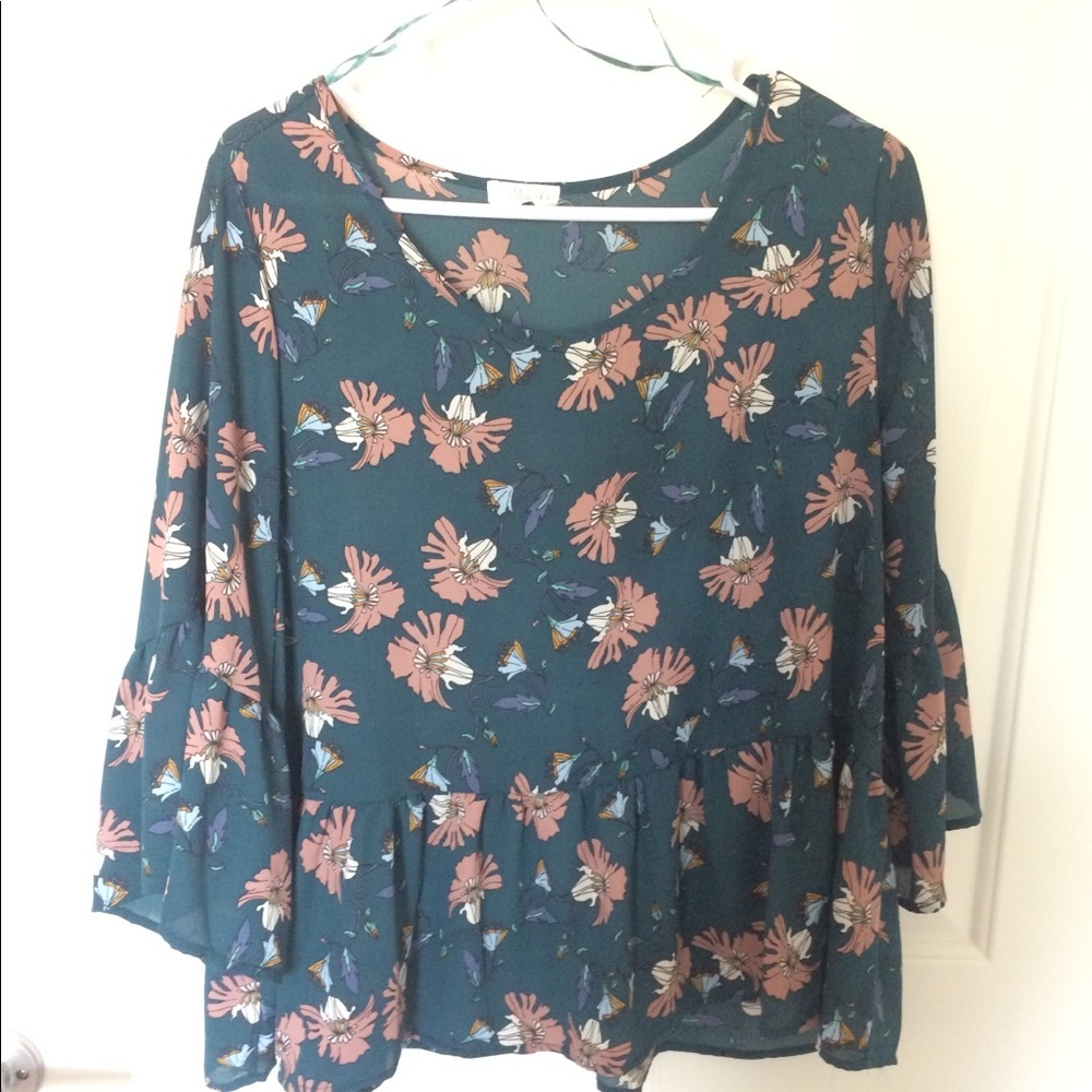 Cute blouse